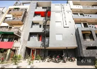 FabHotel the Chaitanyas Rohini Sec 18 Отели рядом с достопримечательностью «Shalimar Bagh-Mughal Garden»