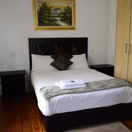 Laletsa Lodge Bed & Breakfast