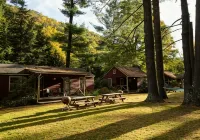 Phoenicia Lodge Hotels in Lexington