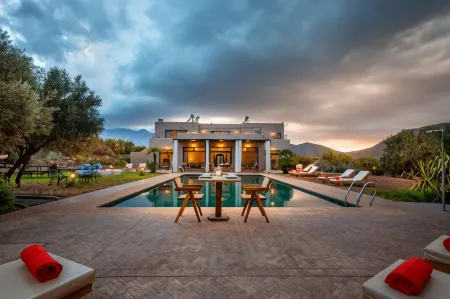 Atlas Luxury Garden Отели в г. Ань