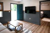 The Inn at the Gate Hotels in Skaneateles