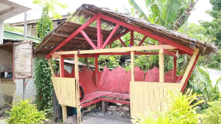 Townview Guest House Отели в г. Larena