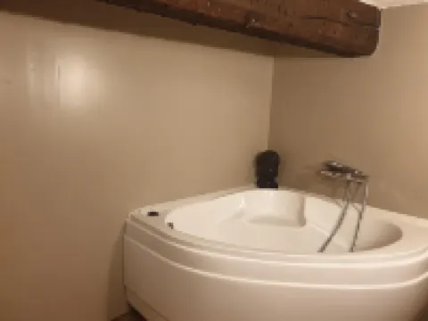 Charmant Appartement cœur Village provençal Hotels in Lambesc