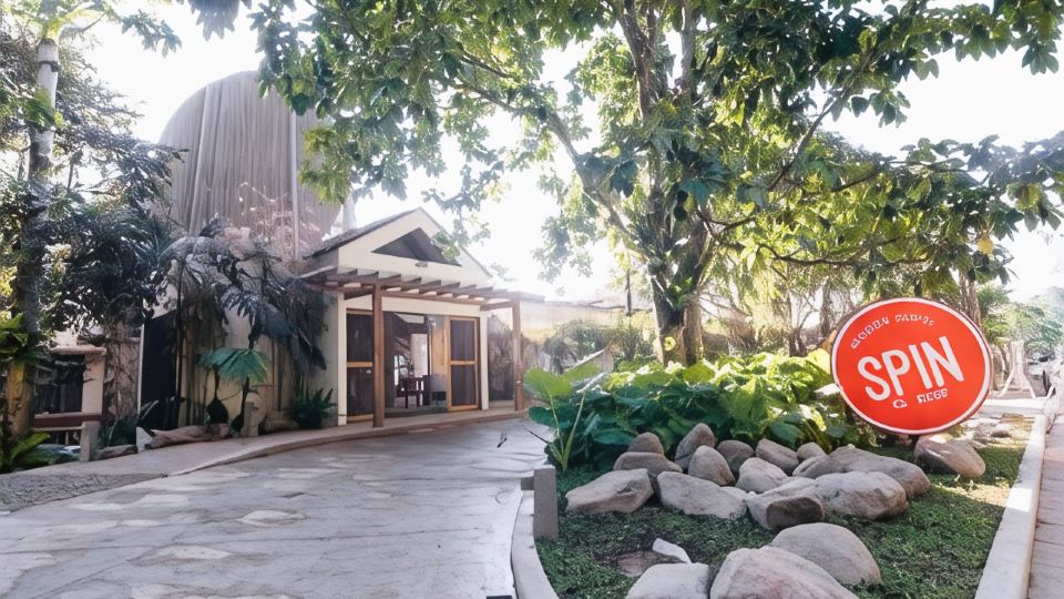 Spin Designer Hostel - El Nido
