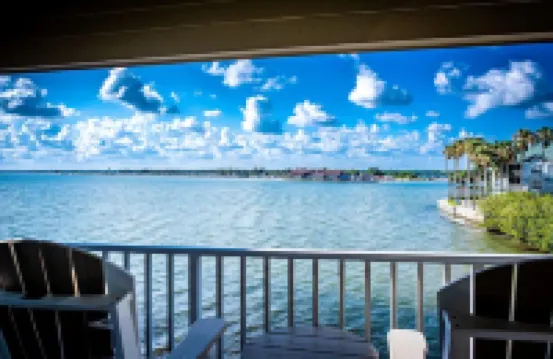 Breathtaking Bay Views and Heated Pool - Tranquil Waterfront Retreat