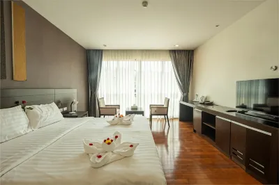 Yenna Apartment Hotels in Kamala Beach