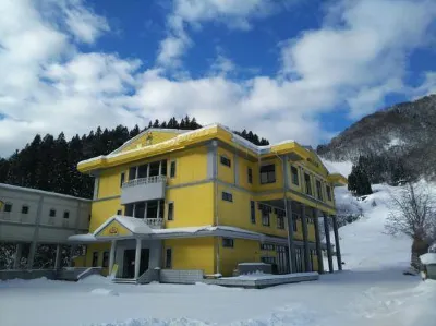Hida Manga Kingdom Отели рядом со станцией JR Hida-Furukawa Station