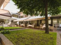 Hotel M Hotels near فوشتوفاز