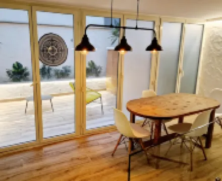 Y Hostel - Albergue Juvenil