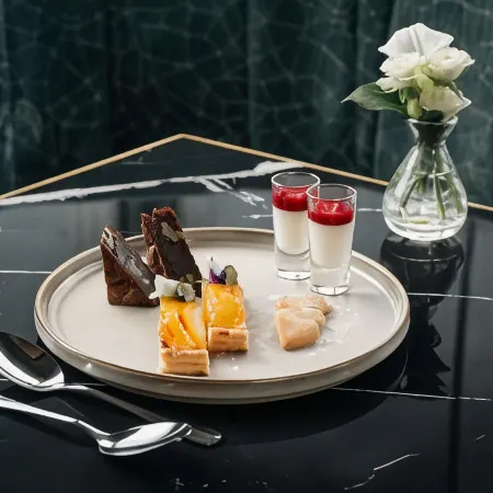 Hotel67
