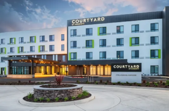 Courtyard Modesto North Hotels near Roosevelt Park