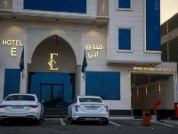 E Hotel Hotels near Prince Mohammad Bin Abdulaziz International Airport