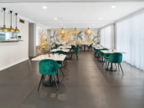 Corrigans Cove Hotels in Batehaven