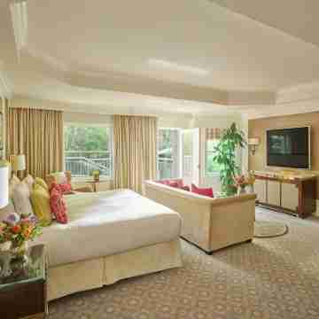 The Beverly Hills Hotel - Dorchester Collection Rooms