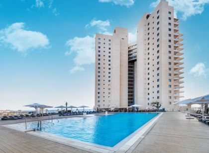 Ramada Hotel & Suites by Wyndham Netanya