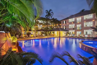 Central Plaza Port Douglas 푸르 마일 비치 주변 호텔