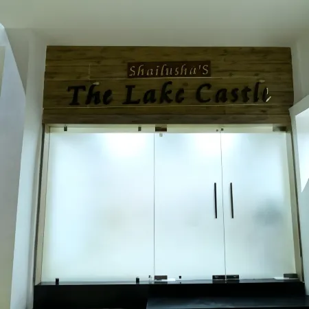 Hotel The Lake Castle Near Kanke Dam, Jharkhand