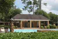 Merry Acres Inn - Pools