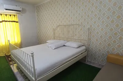 Fortuna Hotel RedPartner Near Exit Tol Paiton Hotels in Banyuglugur Subdistrict