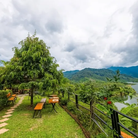 Baanhatsompaen homestay