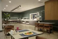 V Center Hotel - breakfast