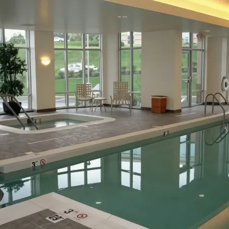 Hampton Inn & Suites Pittsburgh-Meadow Lands