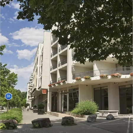 Le Jean-Sébastien Bach Отели рядом с достопримечательностью «Европейский суд по правам человека»