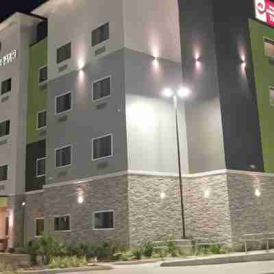 Best Western Plus Mid County Hotel Exterior