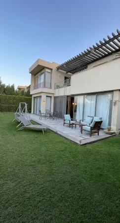 Beverly Hills Inside Villa