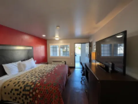 Crossroads Inn - Downtown Sacramento