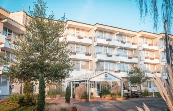 懷森豪塞沙灘海灘酒店