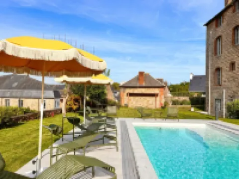 La Récréation - Maison d'hôtes, Appartements et Piscine Hôtels à : Châtelaudren