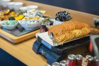 Hôtel Mercure Vannes le Port - breakfast