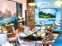The Moon Boutique Hotel Cat Ba Hotels near Cat Ba Beach