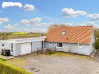 Lush Holiday Home in Thyholm - Wifi