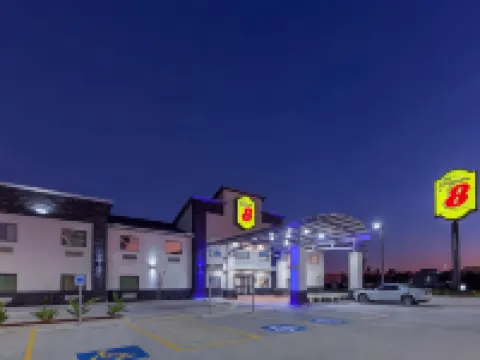 Super 8 by Wyndham Kingwood Houston North ポーターのホテル