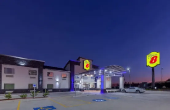 Super 8 by Wyndham Kingwood Houston North