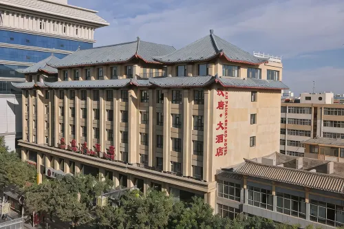 Han Tang · Grand Hotel - Desayuno