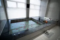 Holiday Inn Liaohai - 3-Star