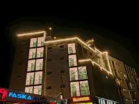 Hammer Luxury Guesthouse Hotels near Yeka