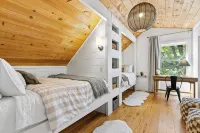 Dog Friendly Cabin w/ Amenities Galore! Frisbee Golf - Gym - Ping Pong - Creek