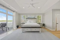 Gaston Shores / Boat Dock, Lake Access & Hot Tub - balcony