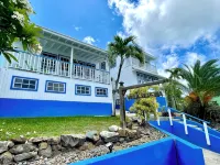 Beautiful ocean view 4-bedroom house with AC in the island of Culebra PR