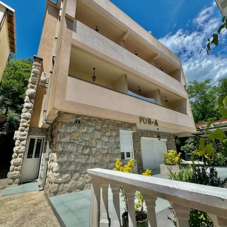 FOR-A Apartmani