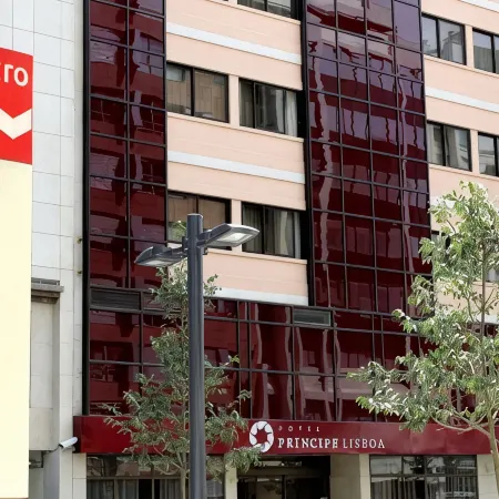 Hotel Principe Lisboa Отели рядом с достопримечательностью «Универмаг El Corte Ingles»