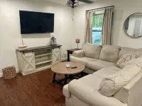 Quiet, cozy 3 bedroom home, across from river, in peaceful Palatka