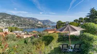 Tiny house, jardin privé, piscine, tennis, parking