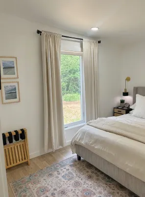Luxury 2 Bedroom Lakeside Cabin in Murray KY with Lake Access