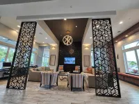 Plush Apartment Near Airport Zoo - Condos