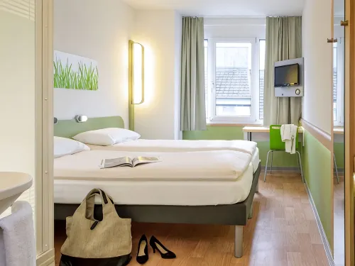 Ibis Budget Grenoble Sud Seyssins - con vistas a la montaña